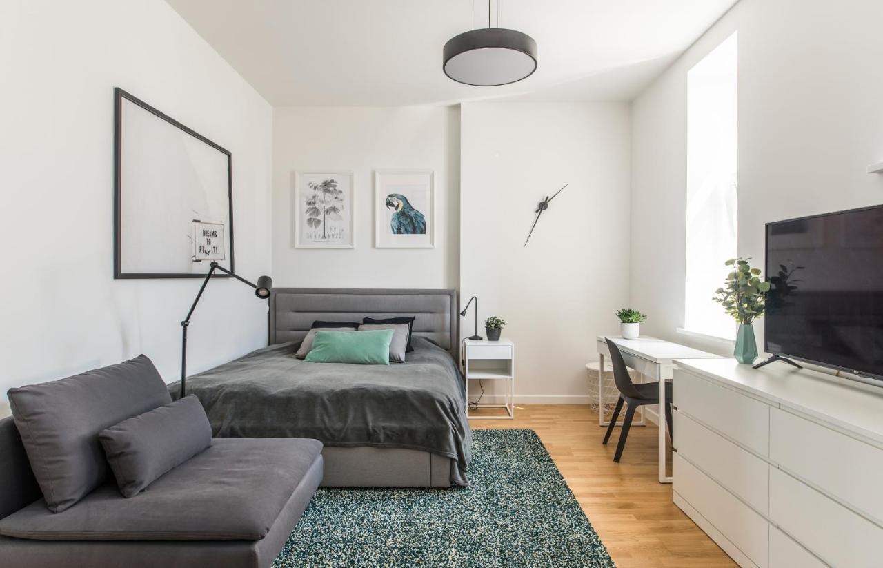 Cozy Modern Studio - Great For Short Trips Riga Eksteriør billede