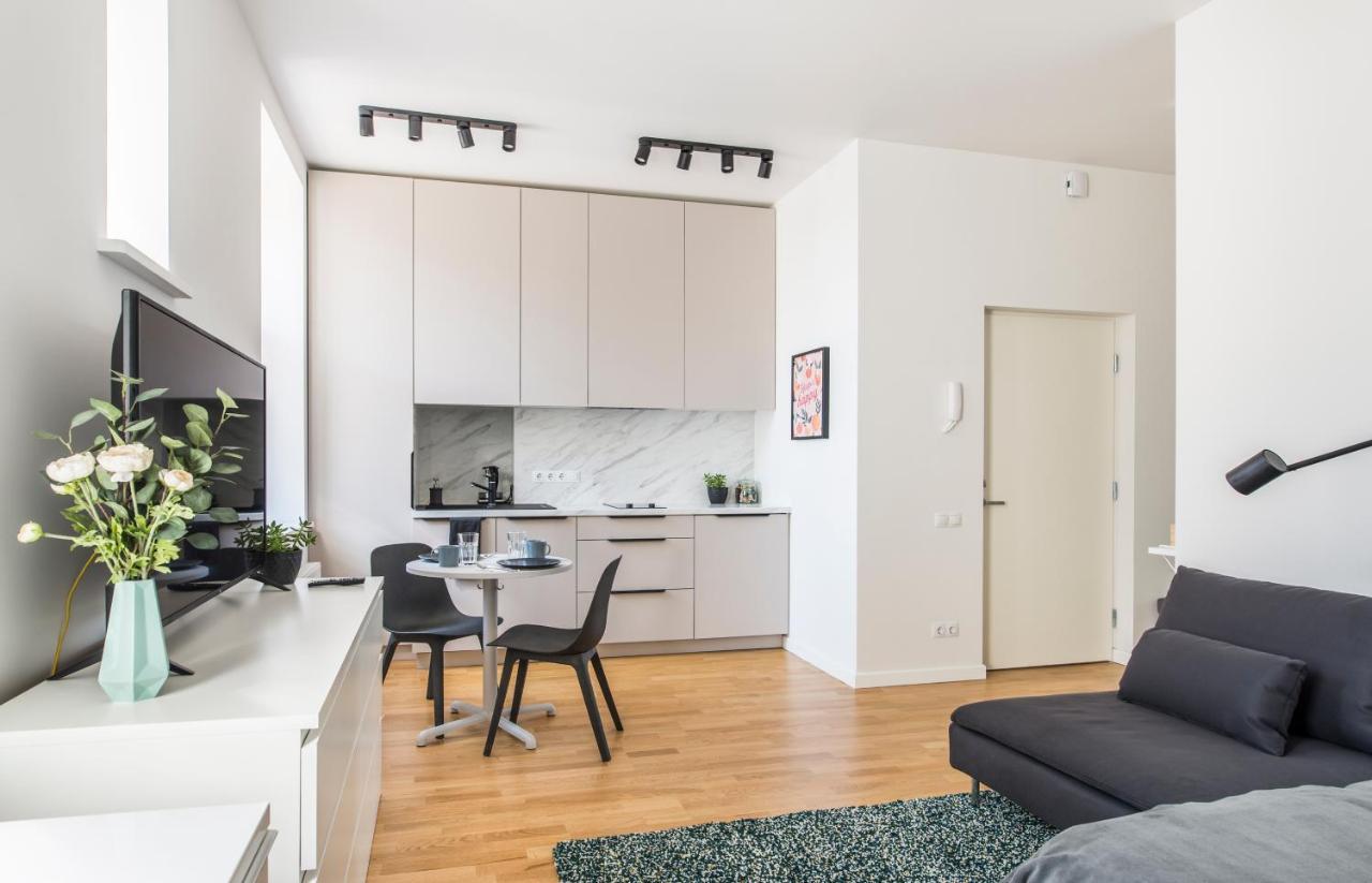 Cozy Modern Studio - Great For Short Trips Riga Eksteriør billede