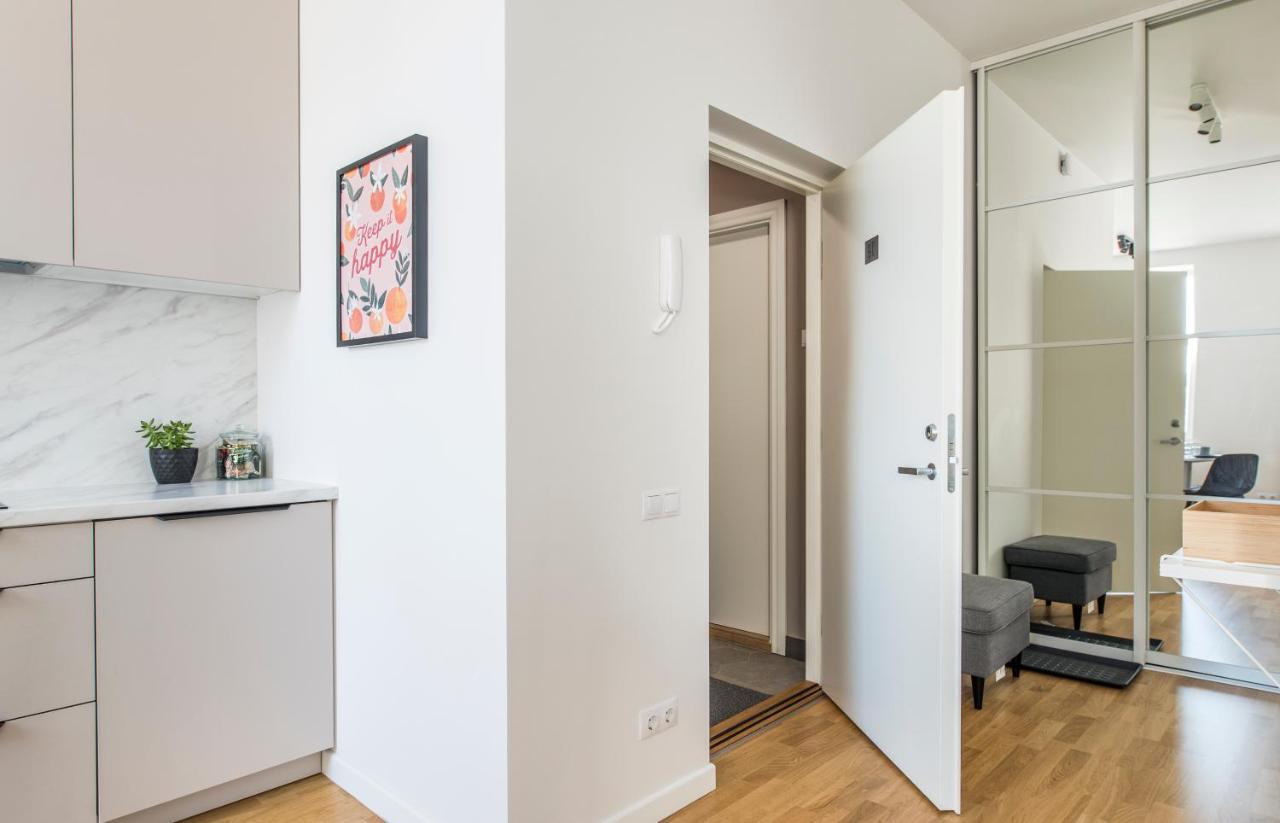 Cozy Modern Studio - Great For Short Trips Riga Eksteriør billede